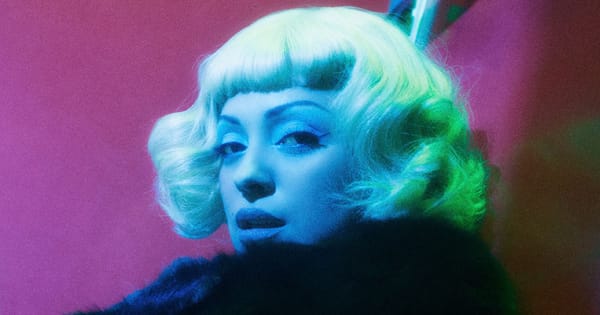 MON LAFERTE SUMA A AREQUIPA EN SU GIRA INTERNACIONAL “FEMME FATALE”